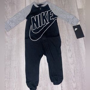 NIKE ONSIE BABY BOY 3 MONTHS BRAND NEW